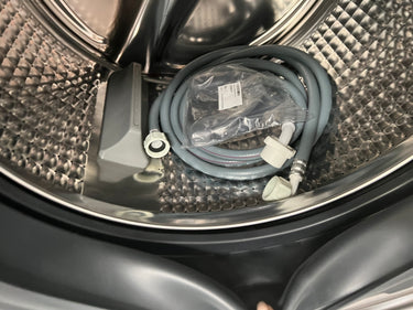 Factory second Fisher & Paykel 11kg Front Load Washing Machine with ActiveIntelligence and Steam Care - Second Hand Appliances Geebung